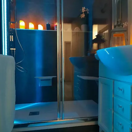Lejlighed La Terrazza, Elegante Stile Retro, 90 Mq Con Doccia Sauna Wi-fi Terrazzo E Garage