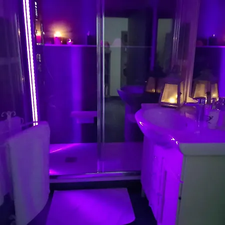 La Terrazza, Elegante Stile Retro, 90 Mq Con Doccia Sauna Wi-fi Terrazzo E Garage *