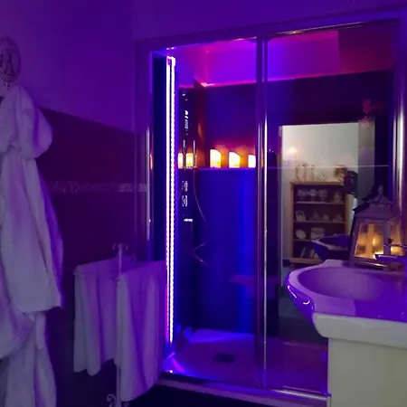 La Terrazza, Elegante Stile Retro, 90 Mq Con Doccia Sauna Wi-fi Terrazzo E Garage Lejlighed Trento