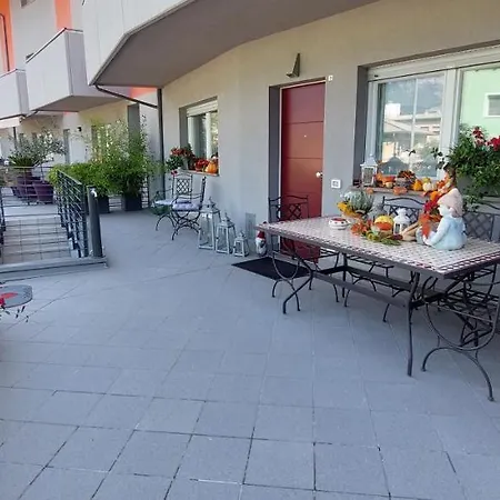 Lejlighed La Terrazza, Elegante Stile Retro, 90 Mq Con Doccia Sauna Wi-fi Terrazzo E Garage