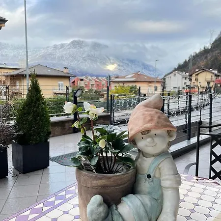 La Terrazza, Elegante Stile Retro, 90 Mq Con Doccia Sauna Wi-fi Terrazzo E Garage * Trento