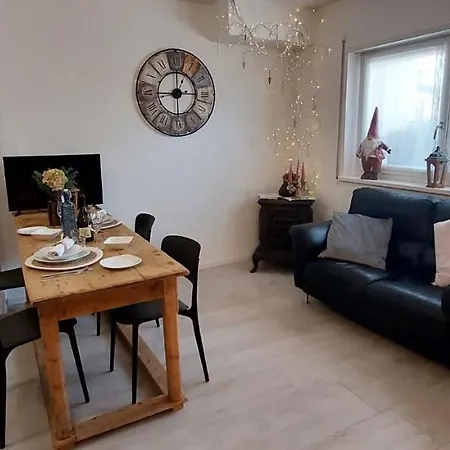 La Terrazza, Elegante Stile Retro, 90 Mq Con Doccia Sauna Wi-fi Terrazzo E Garage Trento
