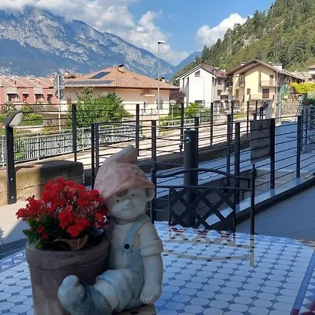 La Terrazza, Elegante Stile Retro, 90 Mq Con Doccia Sauna Wi-fi Terrazzo E Garage Lejlighed