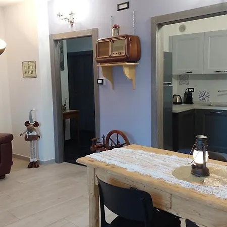 La Terrazza, Elegante Stile Retro, 90 Mq Con Doccia Sauna Wi-fi Terrazzo E Garage Lejlighed *