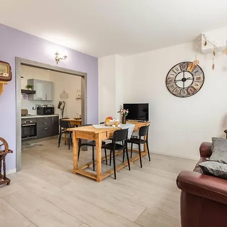 Lejlighed La Terrazza, Elegante Stile Retro, 90 Mq Con Doccia Sauna Wi-fi Terrazzo E Garage *