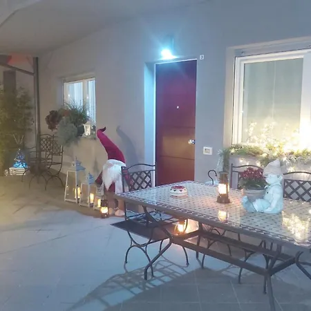 La Terrazza, Elegante Stile Retro, 90 Mq Con Doccia Sauna Wi-fi Terrazzo E Garage Lejlighed *